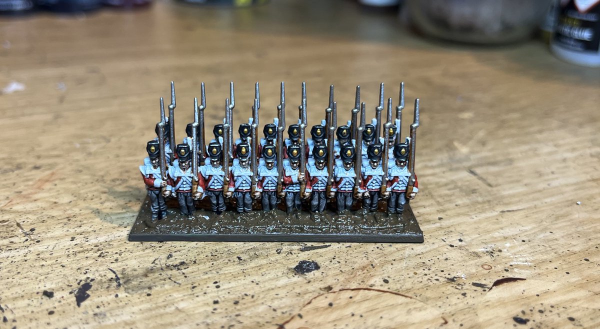 tomjmegan's tweet image. Test stand complete.
Warlord Games Epic Napoleonics British Line Infantry. About 20 mins per stand; going with 3 stands per regiment to start - will come back in to get some small details / highlights once the Regiment is done.
#Wargaming #WarlordGames