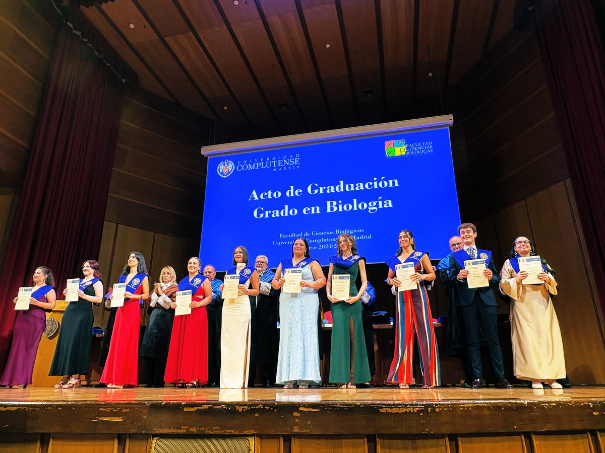 Acto de Graduación. Grado en Biología en la UCM. Muy buenos discursos y unos egresados estupendos. <a href="/unicomplutense/">Complutense</a>
