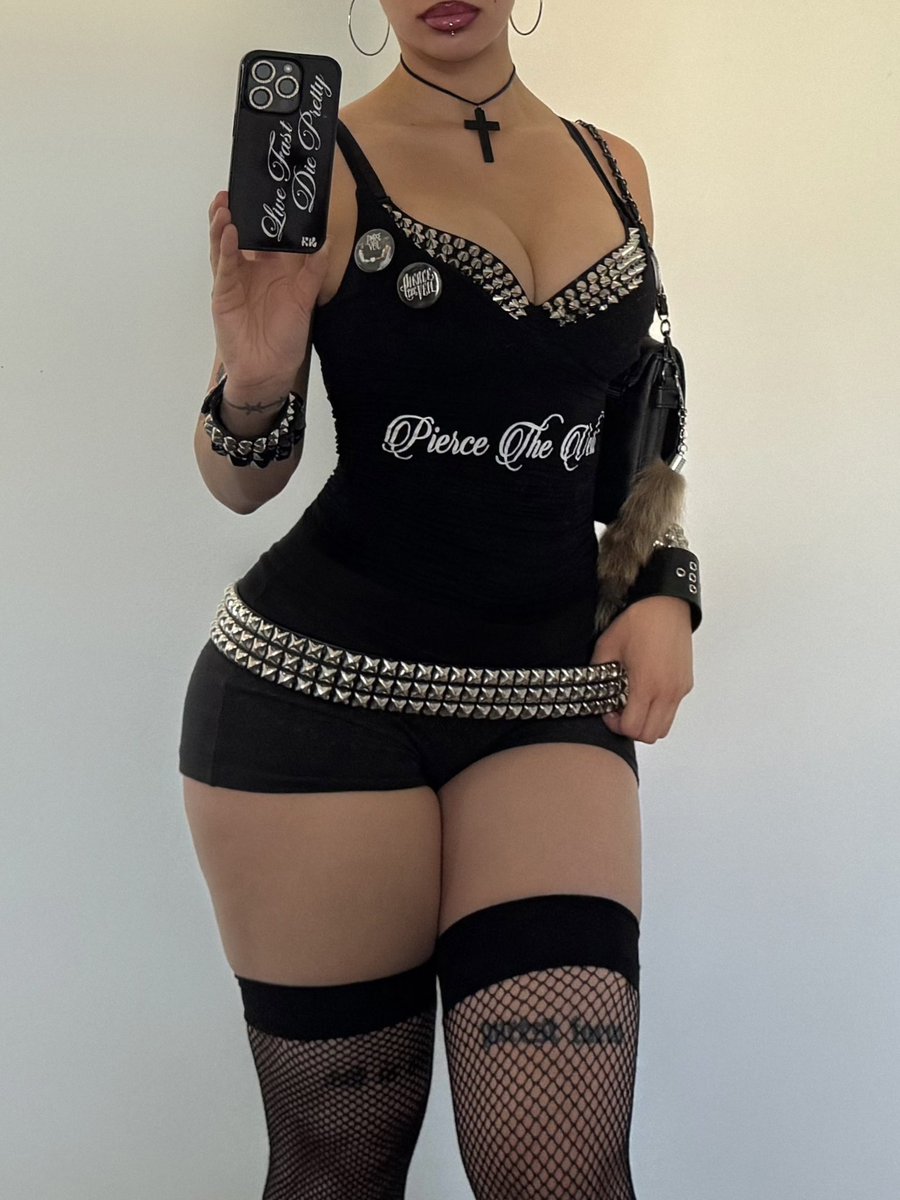 Pierce the Veil concert fit &lt;3