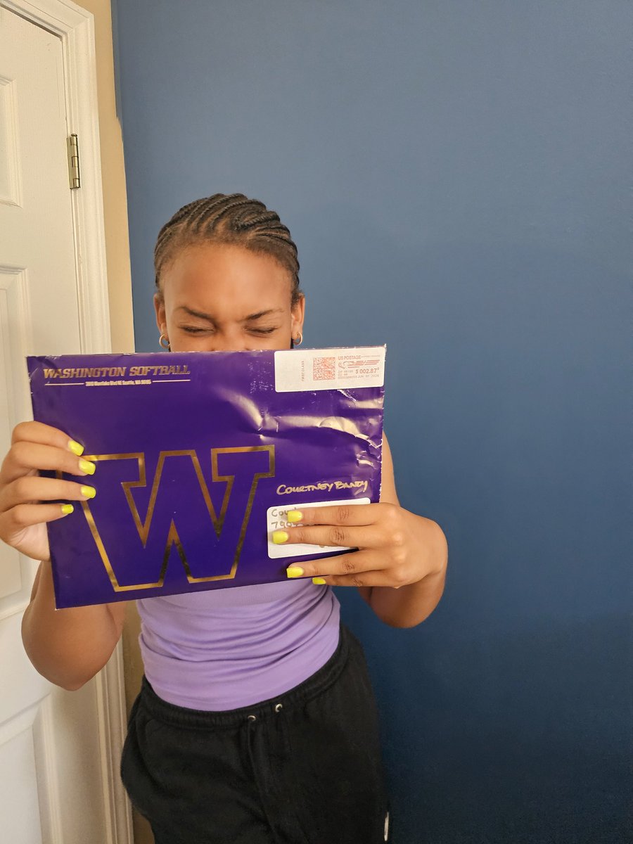 Courtney Bandy (@courtneybandy28) on Twitter photo OMG! Made it 🏡 from the Sparkler to find ✉️ from <a href="/UWSoftball/">Washington Softball</a>.
Thank you so much for taking the time to send ✉️ to me! A huge thank you to the coaches for the camp invites. I'm hoping to make it on your campuses soon!
@coachtarr <a href="/lglasoe/">Lance Glasoe</a>
<a href="/CoachSims_JSU/">Hayley Sims</a> <a href="/LauraHeberling/">Coach H</a> OMG! Made it 🏡 from the Sparkler to find ✉️ from <a href="/UWSoftball/">Washington Softball</a>.
Thank you so much for taking the time to send ✉️ to me! A huge thank you to the coaches for the camp invites. I'm hoping to make it on your campuses soon!
@coachtarr <a href="/lglasoe/">Lance Glasoe</a>
<a href="/CoachSims_JSU/">Hayley Sims</a> <a href="/LauraHeberling/">Coach H</a>
