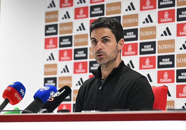 Enzo Maresca en 1 temporada: 2 Finales  
Mikel Arteta en 6 temporadas: 1 Final

*A petición de un suscriptor.