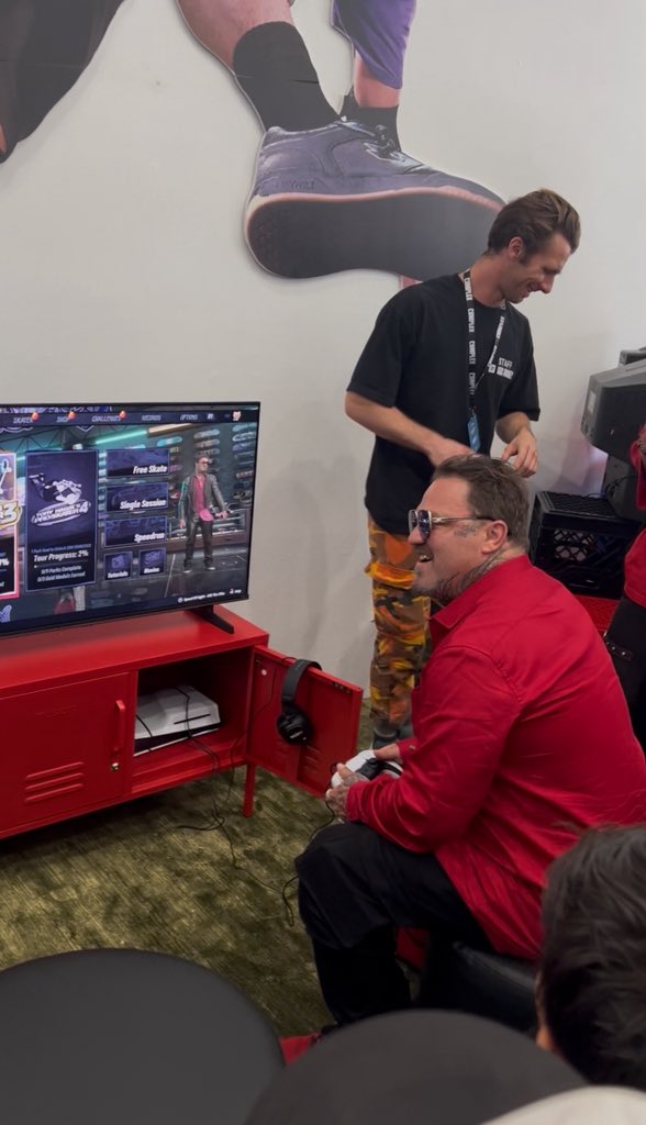 1llumin's tweet image. Had The Chance To See Bam Margera Play Live As Himself In The New Tony Hawk Pro Skater @TonyHawkTheGame @tonyhawk #skateboarding #skateeveryday
