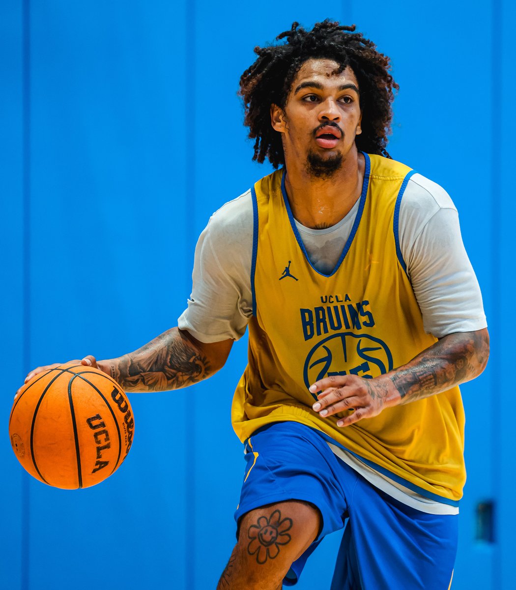UCLAMBB's tweet image. As the calendar now 𝒕𝒖𝒓𝒏𝒔 𝒕𝒐 𝑱𝒖𝒍𝒚, workouts heat up in Westwood.
📍 @UCLA
#GoBruins 🏀💪🏾