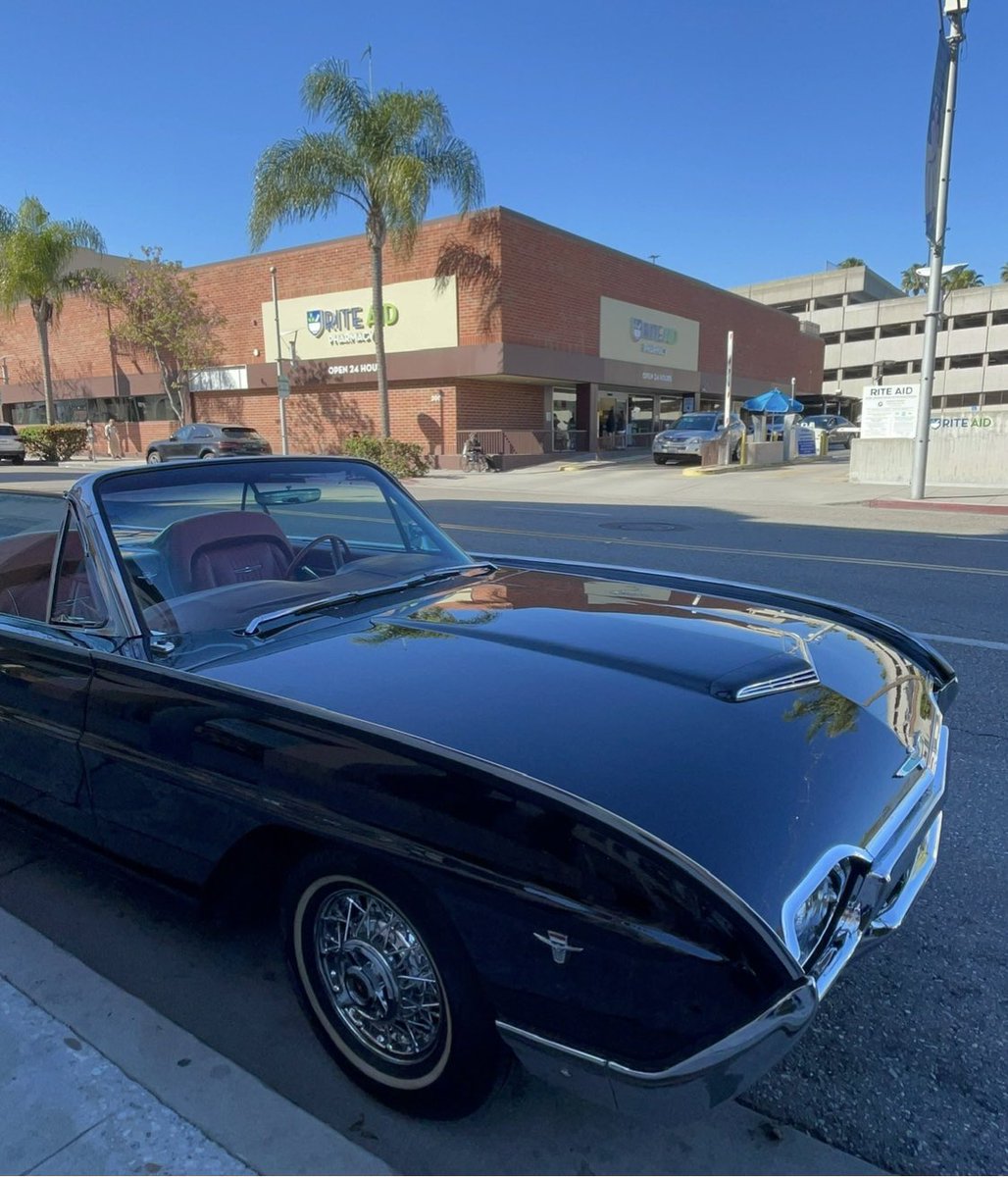 It's sad to see you childhood memories disappear. Our hometown is a big part of our identity and foundation. These two destinations were in my DNA since I can remember. Farewell Nate N Al's and RITE AID (always Thrifty to me).