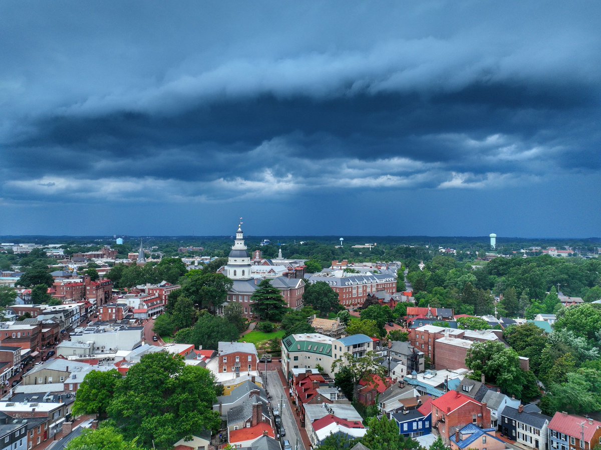 midatlaerial's tweet photo. Storm as it headed for Annapolis this evening July 8, 2025 @MikeTFox5 @caitlinrothfox5 @JustinWeather @TuckerFox5 @capitalweather @NavalAcademy https://t.co/ek2WMhWORp