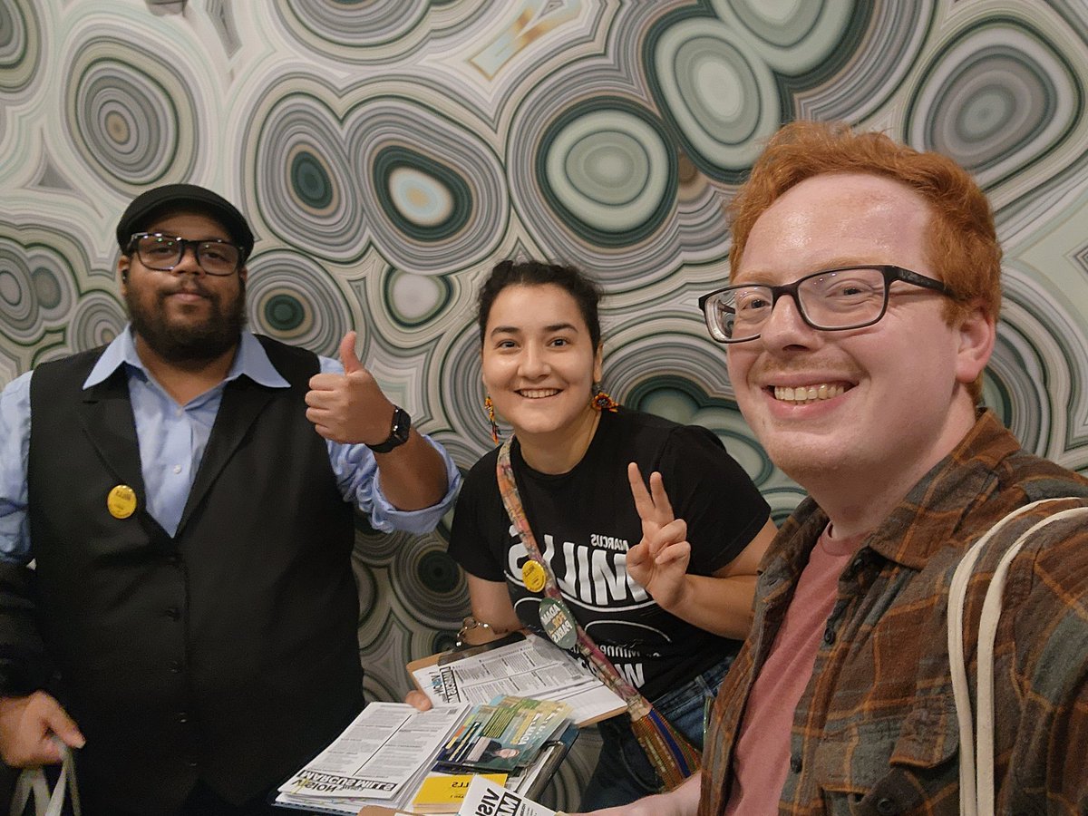 Adam4MplsParks's tweet image. So glad I could join @Mills4MillCity in North Loop for some door-knocking today! Lots of great conversations around public safety, food justice, and climate action!