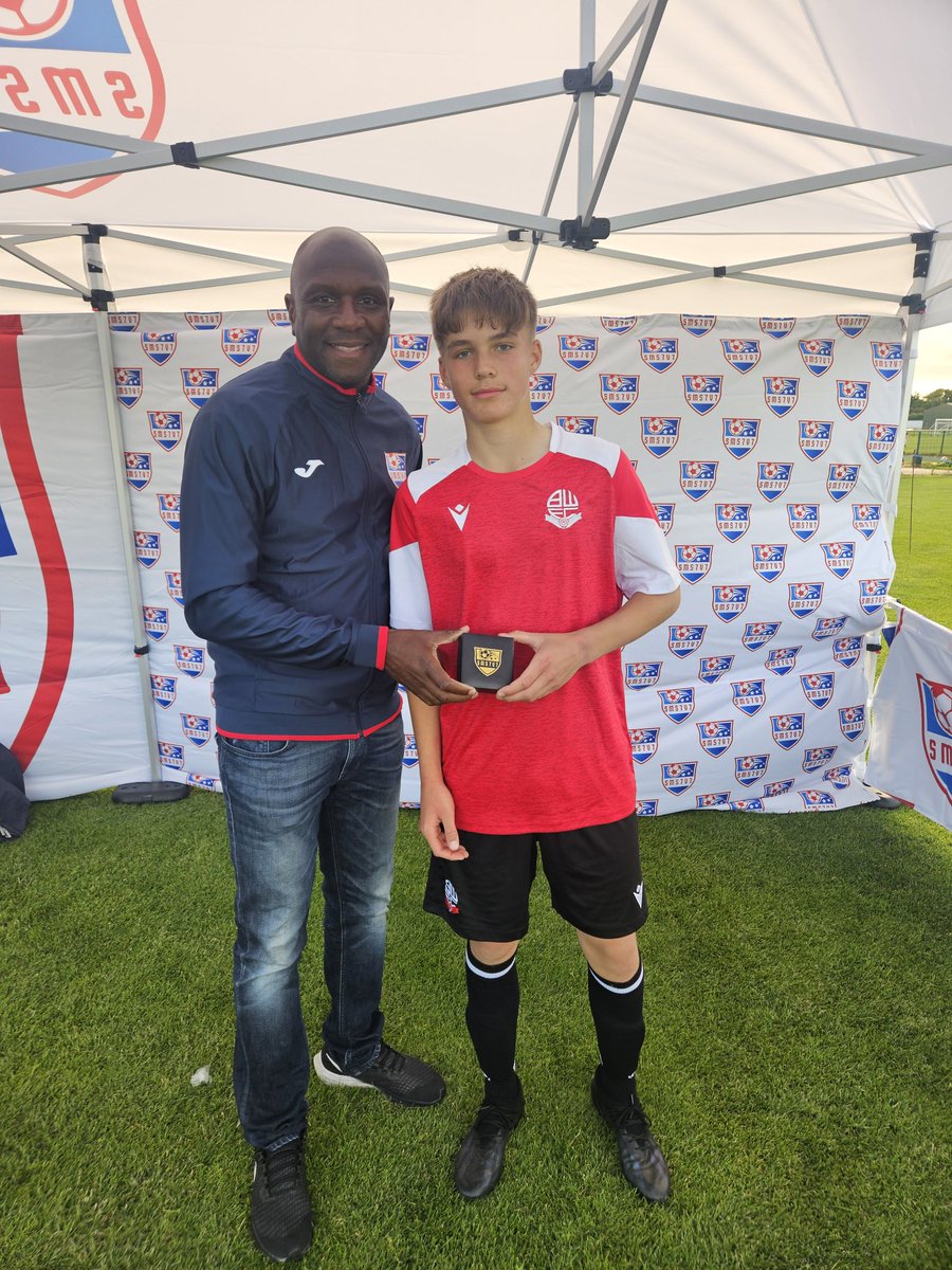 Wow !! What an opening day !! 

10 games, 86 goals 🔥

All scorers of the winning goal in each game gets the GOALDEN BALL !!

Who wins them tomorrow?

40 games, 40 to be won 🏅 

#SMS7V7 #NextGeneration #BWFC #PathwayToGreatness #YouthFootball #DevelopmentThroughExperience