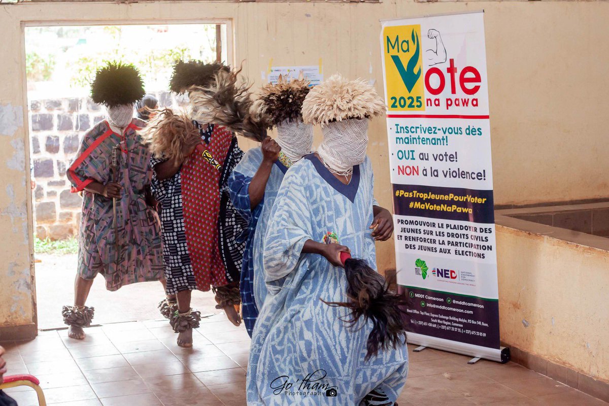mddtcameroon's tweet photo. @mddtcameroon with @NEDemocracy is leveraging on the power of culture as an innovative tool to open up safe democratic &amp; advocacy spaces, educating, engaging young Cameroonians in elections &amp; voting. #CollectYourVotersCard #No2ElectoralViolence #NotTooYoungToVote #MaVoteNaPawa https://t.co/elmfrW3iXG