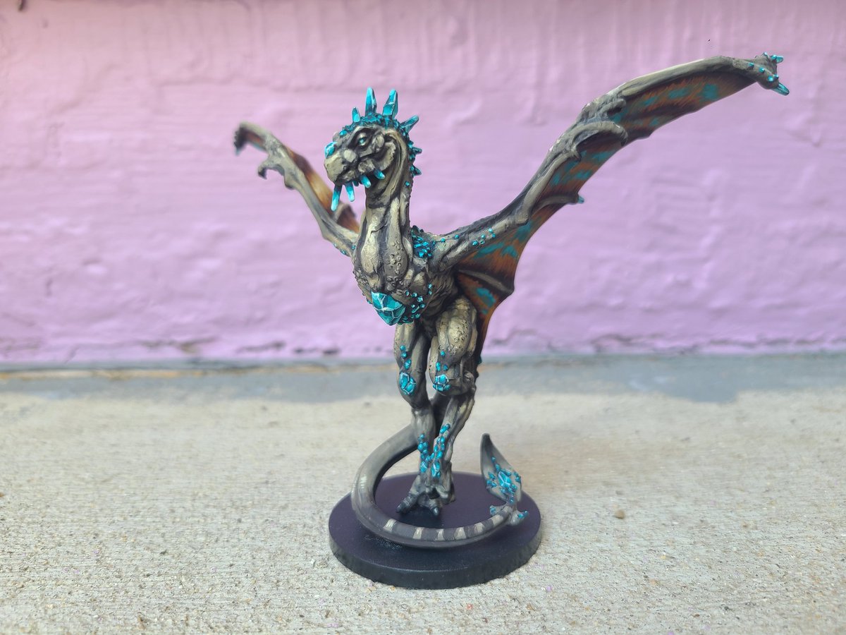 danvelasquezart's tweet image. It's #PortfolioDay and I love making pixel art for all those game devs out there and painting minis for my DnD & Warhammer freaks - comms open