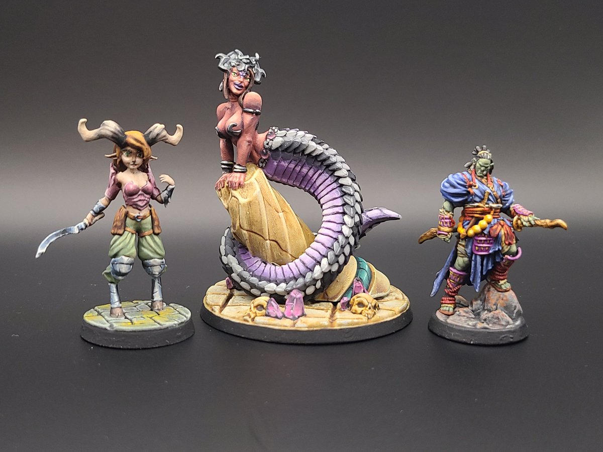 danvelasquezart's tweet image. It's #PortfolioDay and I love making pixel art for all those game devs out there and painting minis for my DnD & Warhammer freaks - comms open