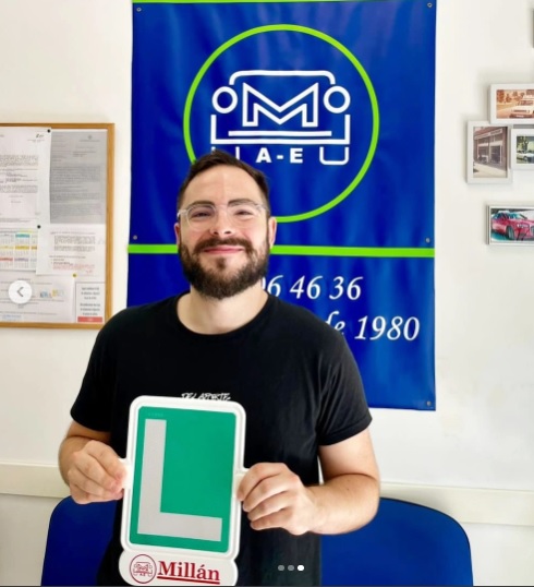 MARTA, MARCOS Y DAVID EN EL SAN FERMÍN MÁS FELIZ DE SU VIDA. 😂 ¡¡ ENHORABUENAA CHICOOS !! 🏎🍀🍀🍀