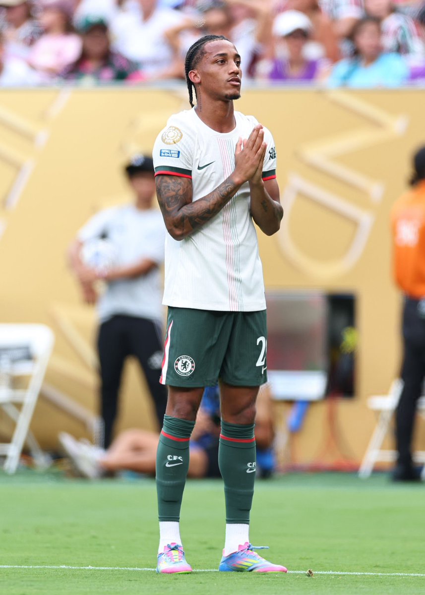 | عميد تشيلسي | tweet media