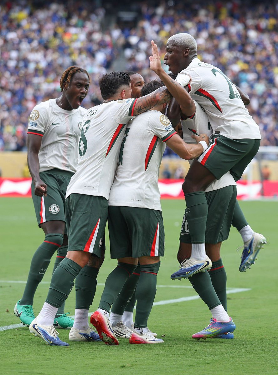 | عميد تشيلسي | tweet media