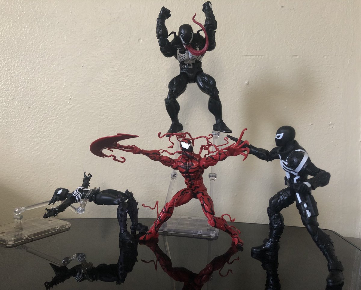 Amazingspiral05's tweet image. I wanted to take more photos of the Venomous Trio.
#MarvelLegends #Venom #AgentVenom #Mania
