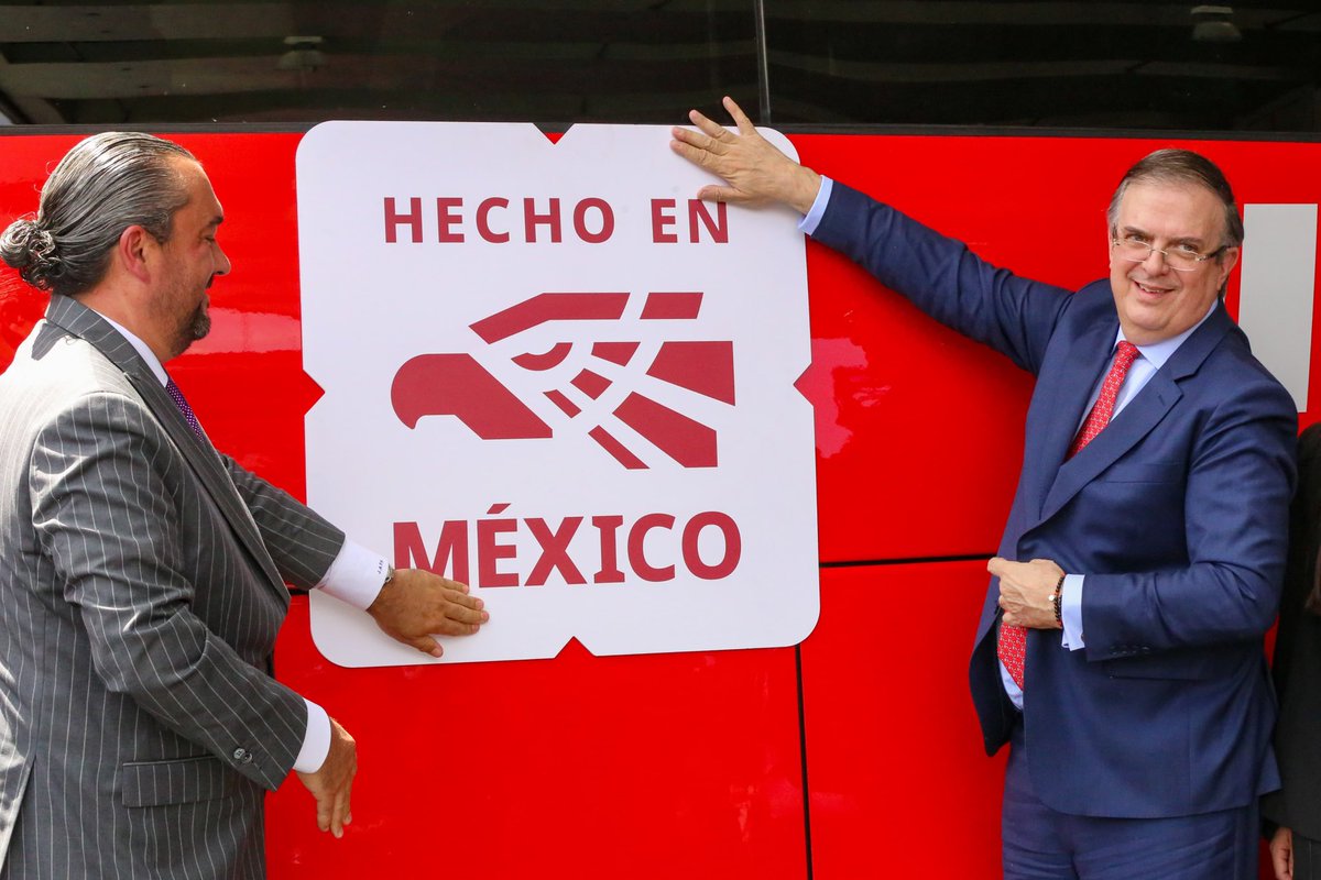 Hoy el secretario <a href="/m_ebrard/">Marcelo Ebrard C.</a> entregó el distintivo #HechoEnMéxico a MOBILITY ADO, empresa orgullosamente mexicana con 86 años innovando en el transporte y conectando a millones de personas.

Con calidad, tecnología y compromiso, ADO lleva el nombre de México a cada destino.