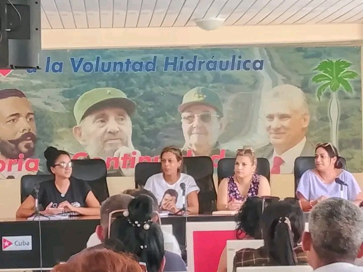 Intercambio con coordinadores del proyecto patrocinado por la UNICEF para atender niños hasta 12 años de edad, embarazadas y lactantes en cuanto a la seguridad alimentaria, sostenibilidad y calidad en la alimentación. #Mayari #HonorHolguinero.