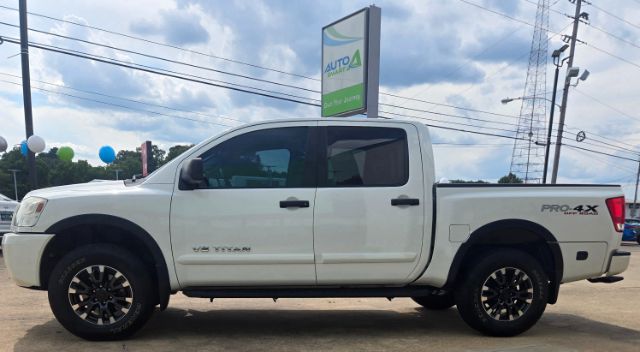AutosmartBHPH's tweet image. 💪🚙 Meet the 2012 Nissan Titan – Big, Bold &amp;amp; Built to Work (and Play!)

📍 Come see us at Autosmart—where the deals are friendly and the trucks are fierce!
3202 Summerhill Rd, Texarkana, TX

☎1-833-586-2886

#OwnYourJourney #InHouseFinancing #ShopAutosmart #buyherepayhere