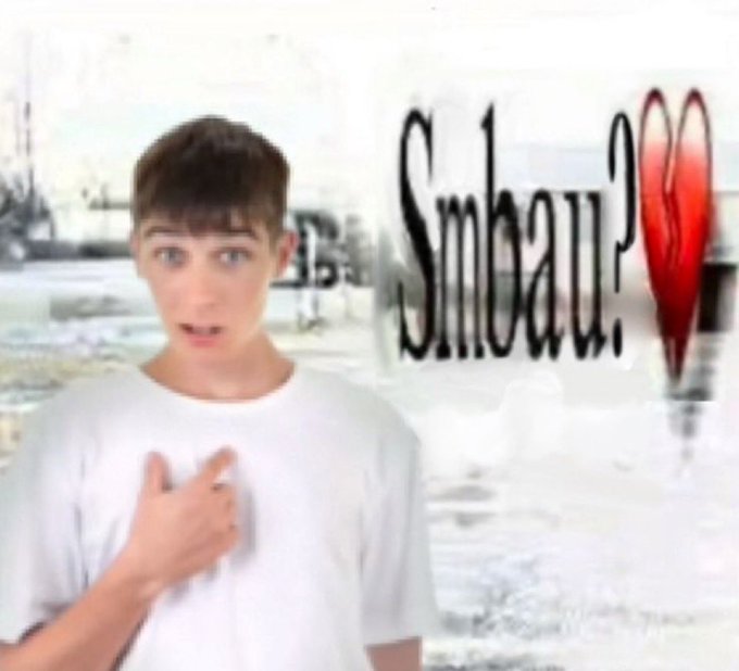 AveSmaxxVR tweet media