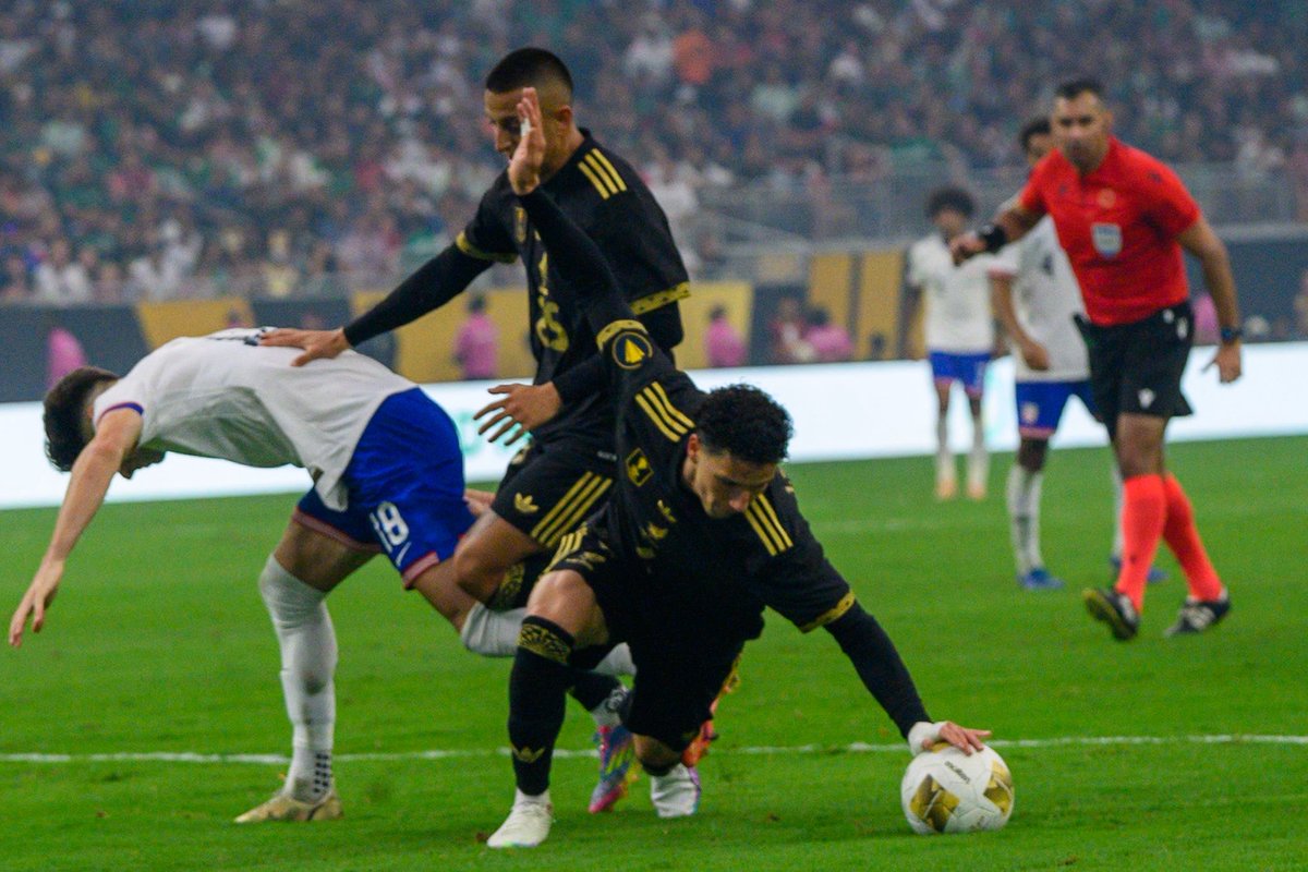 MsKriNT's tweet photo. I’m just gonna leave these here … #goldcup #concacaf https://t.co/5mp0QnTCaE