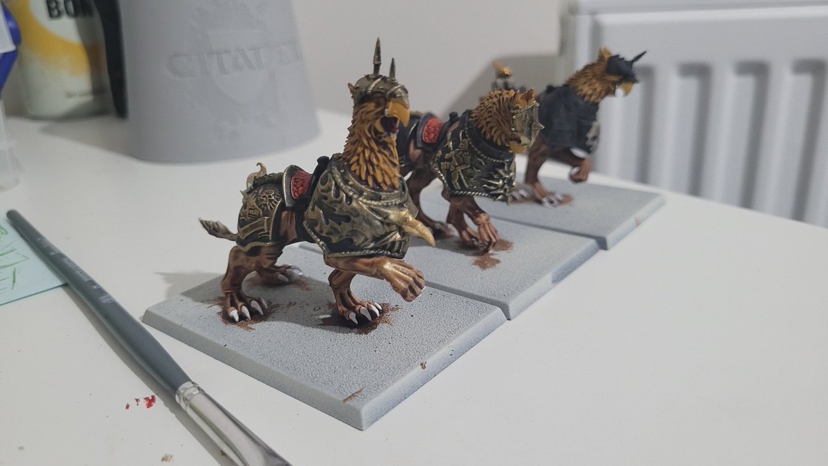 JoshStrifeHayes's tweet image. Progress on the Old World Empire Griffin knights.