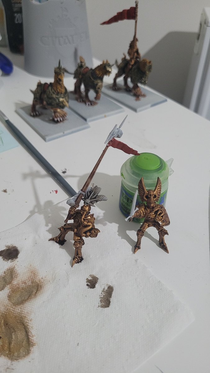 JoshStrifeHayes's tweet image. Progress on the Old World Empire Griffin knights.