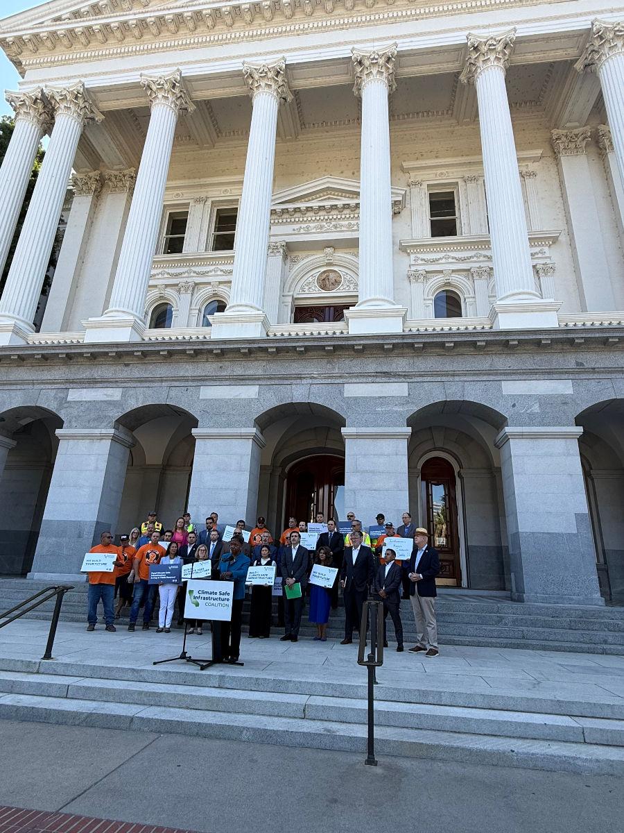 RideSacRT's tweet image. SacRT was proud to stand on the Capitol steps today alongside leaders from transit, labor, business, and local government to call for continued investment in infrastructure through Cap-and-Trade reauthorization.
Transit funding from programs like the Transit and Inter-City Rail…