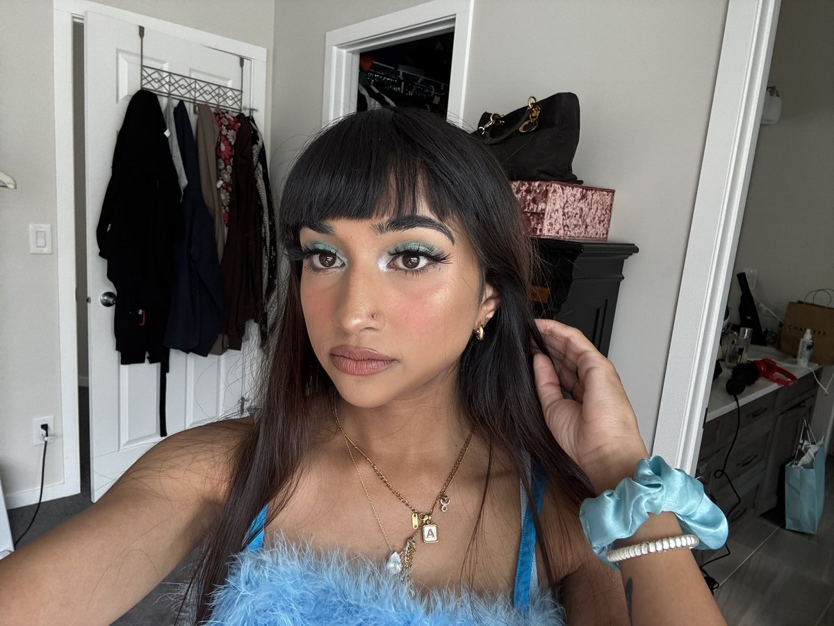 ThisIsAmberD's tweet photo. Blue mood, MAC beat๐ฉต๐๐ฆ@MACcosmetics @Sephora
๐ธโจ #Makeup #MACCosmetics #BlueVibes #FluffyFit #Makeupbyamberkd #BlueEyeshadow https://t.co/C2GscrGbxq