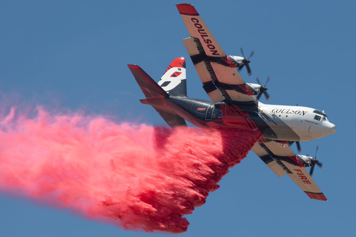 CoulsonAviation's tweet image. Tanker 137 & Tanker 138 took on the Lake Fire July 2, delivering critical support from above.
Thanks to IG user jplusonephoto for the ground-level look at the action. #coulsonaviation #lakefire #aerialfirefighting