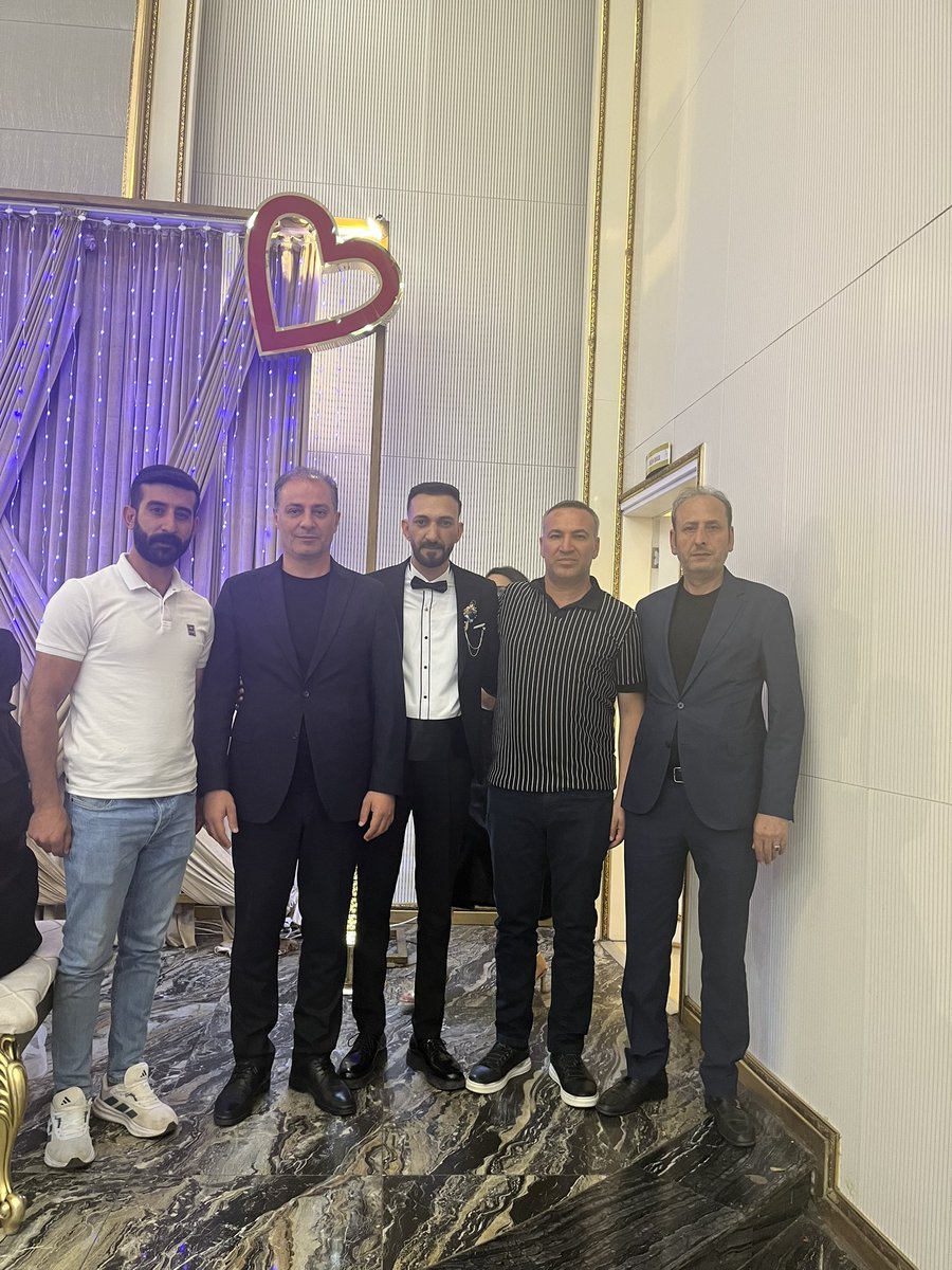Vural ailelerinin kıymetli evlatları Betül ile Ahmet kardeşlerimizin düğün merasimine katıldık.
Bu özel günde onların sevincine ortak olmaktan büyük mutluluk duyduk.
Genç çiftimize bir ömür boyu mutluluklar, sağlık ve huzur diliyoruz. Allah mesut etsin.