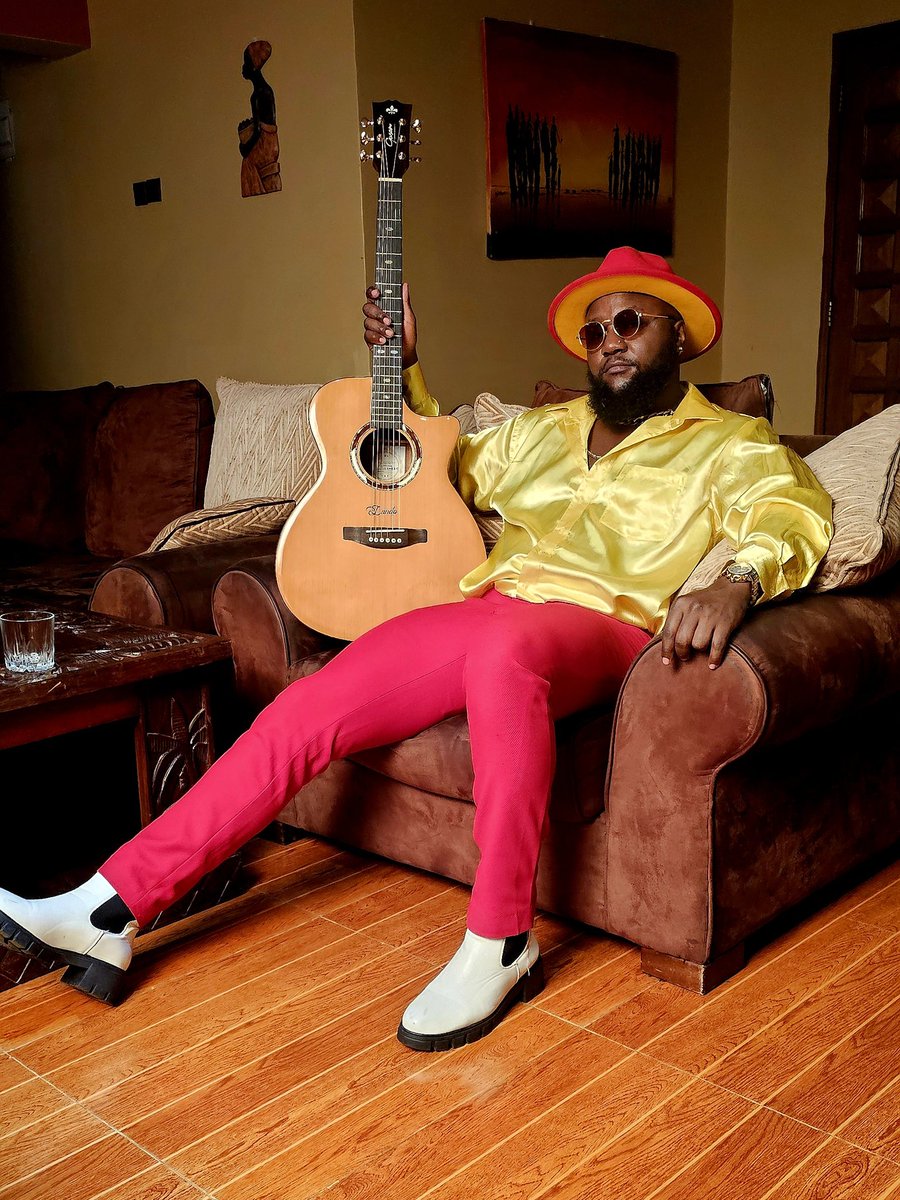 My name is Steph Kariuki Kapela Wanjohi #WeAreAllKikuyus