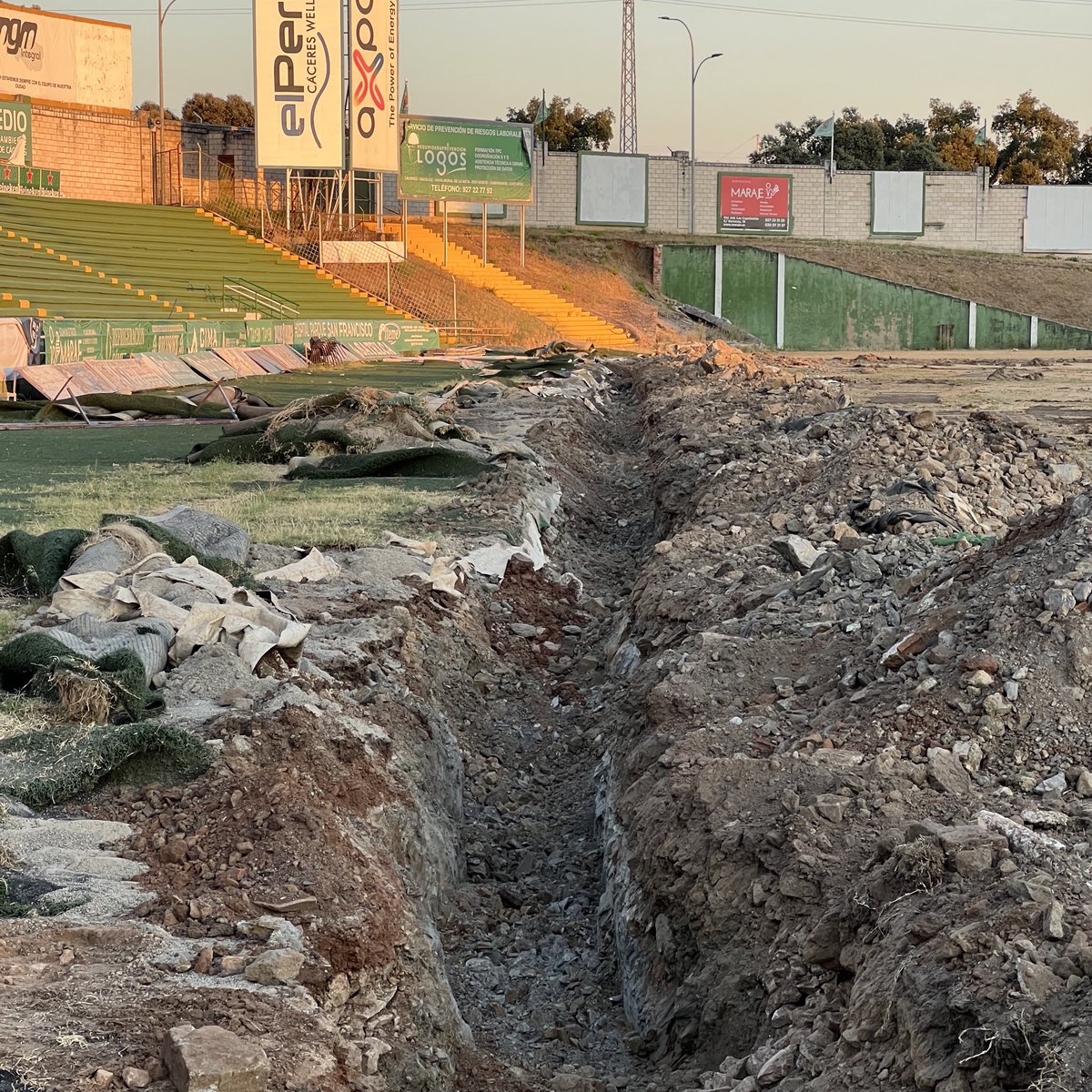 Gracias, gracias y mil GRACIAS a todas las personas que se han reunido hoy en el Principe Felipe, alguien dijo de hacer mas cosas con la afición y se tendrá en cuenta, esto es una familia muy grande!! 

Gracias por hacer esto posible.
Próximamente…