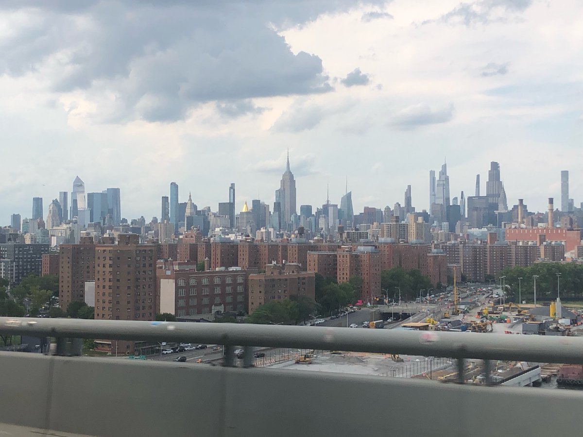 robertvenditti's tweet image. If PLANET DEATH #1 can make it here, it can make it anywhere.
Come see me for the launch tomorrow at Midtown Comics Downtown, where I’m signing from 5-7pm.