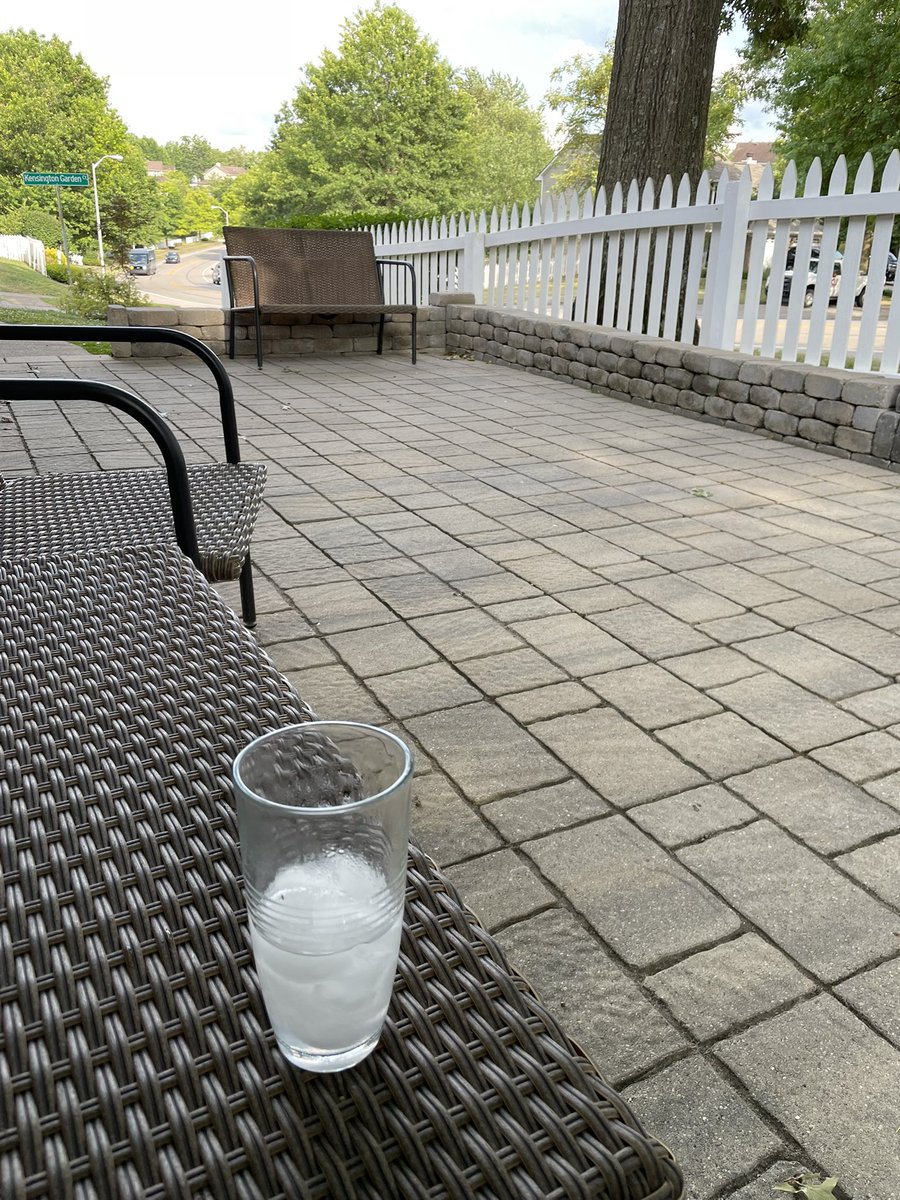 Mike’s harder lemonade, it’s not bad 8 percent hold me over till I get to the bourbon😂😂😂