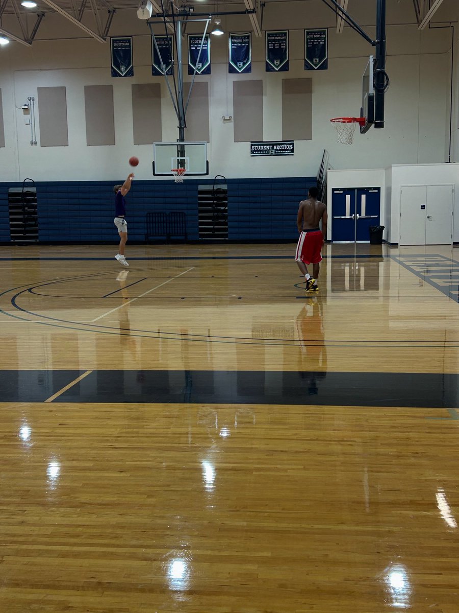 HeathwoodHallMBB (@hhesmbb) on Twitter photo GREAT open run after camp today. Current & former players really competed.
Two of our former Highlanders in college getting in extra work.
Always good to have family back in the gym.
<a href="/JDGARDNER9/">JD GARDNER</a> will be a JR at Sewanee & Daniel Smith will be playing at Warren Wilson this fall GREAT open run after camp today. Current & former players really competed.
Two of our former Highlanders in college getting in extra work.
Always good to have family back in the gym.
<a href="/JDGARDNER9/">JD GARDNER</a> will be a JR at Sewanee & Daniel Smith will be playing at Warren Wilson this fall