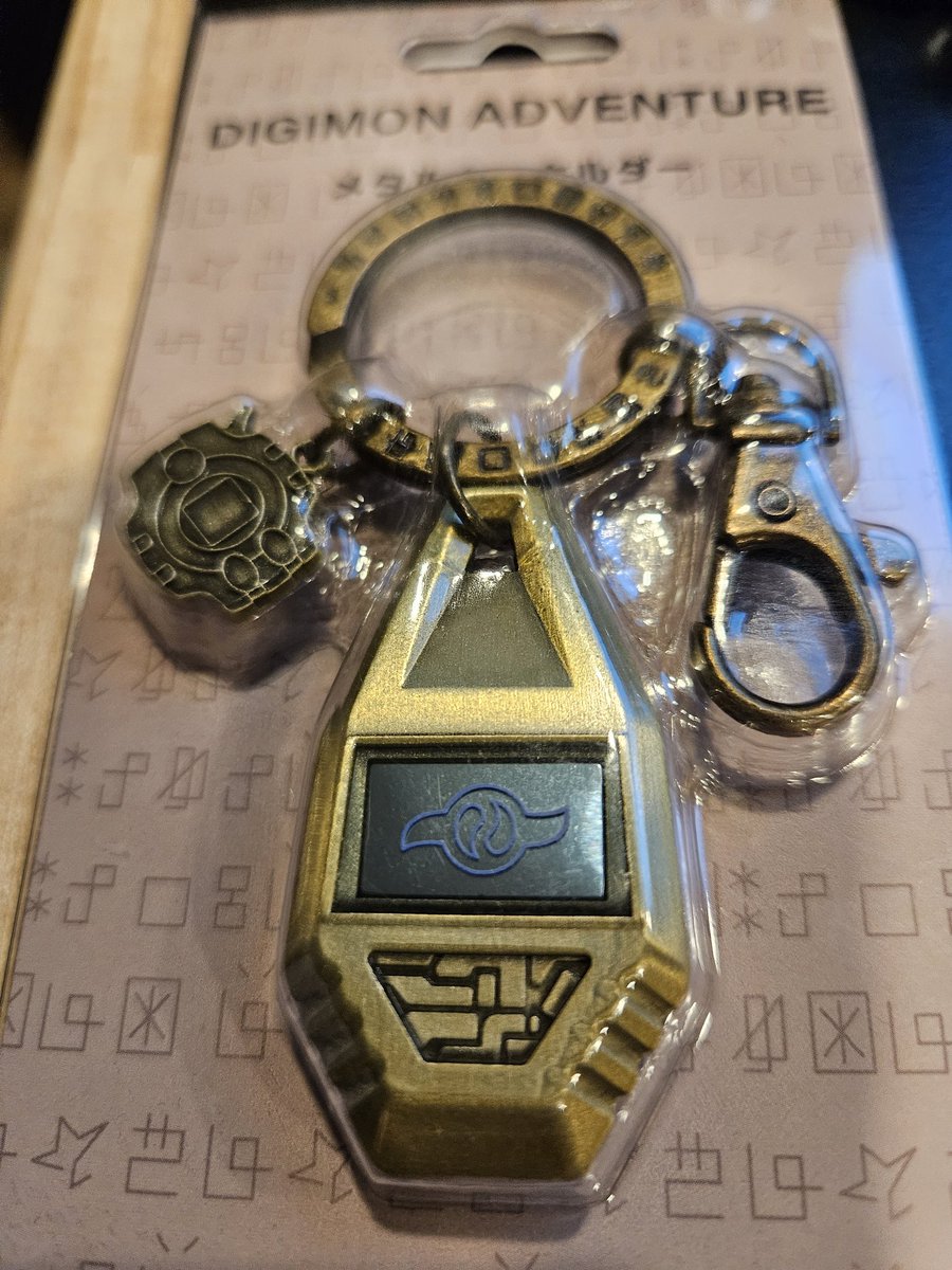 오뉴형이 일본가서 사준 디지몬 공식 굿즈...

너무 감동이었슨ㅠ
곧 유닛 서버도 진행되는데
벅차오른다