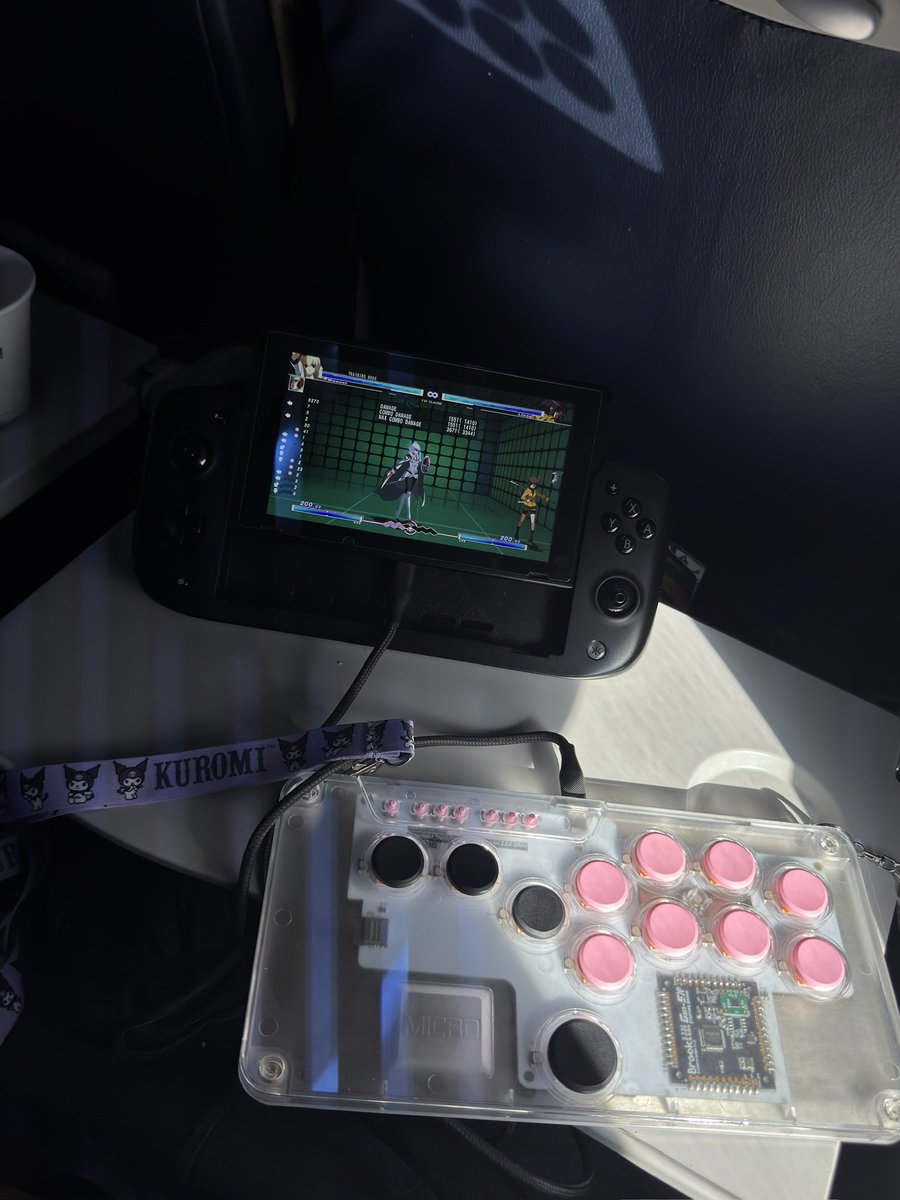 hxntaハンター (@hantapai) on Twitter photo 35 minutes til I land soooooooooo we doing this.
Shoutout to the <a href="/junkfoodarcades/">JunkFood Custom Arcades</a> Snackbox for being perf for this 😁 35 minutes til I land soooooooooo we doing this.
Shoutout to the <a href="/junkfoodarcades/">JunkFood Custom Arcades</a> Snackbox for being perf for this 😁