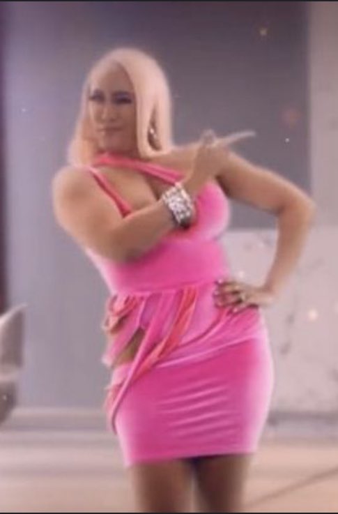 who’s calling that shit? 📲 (@kingshannon_) on Twitter photo <a href="/NICKIMINAJ/">Nicki Minaj</a> You mean my hard earned money that I spent to see you was possibly stolen?! <a href="/NICKIMINAJ/">Nicki Minaj</a> You mean my hard earned money that I spent to see you was possibly stolen?!