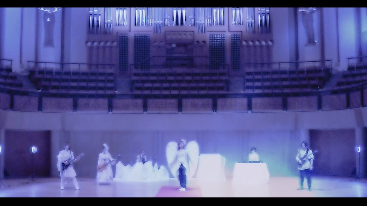 おはよう🪽

最近私のこと知ってくれた人もいると思うから、改めて自己紹介してみるね。

天使メタルバンドのベーシスト🎸
オーケストラアレンジを担当したり、たまに歌ったりもしてるよ🎤

ジャンルは【天使メタル】👼🏻
過去V系をやってたけど、今は自分達の信じる音を鳴らしてる。