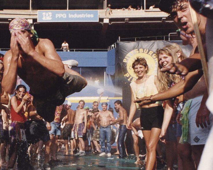 GratefulDead's tweet image. 46,000 Dead Heads descended on Three Rivers Stadium in Pittsburgh on July 8, 1990, for a bill featuring Crosby, Stills & Nash and the Grateful Dead. With the sun beating down, local fire departments stepped in to spray down the crowd and help keep things cool, but the heat didn’t…