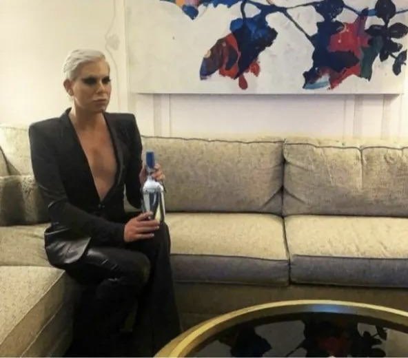 Llevo como 30 minutos en estas. Fue demasiado por este día.