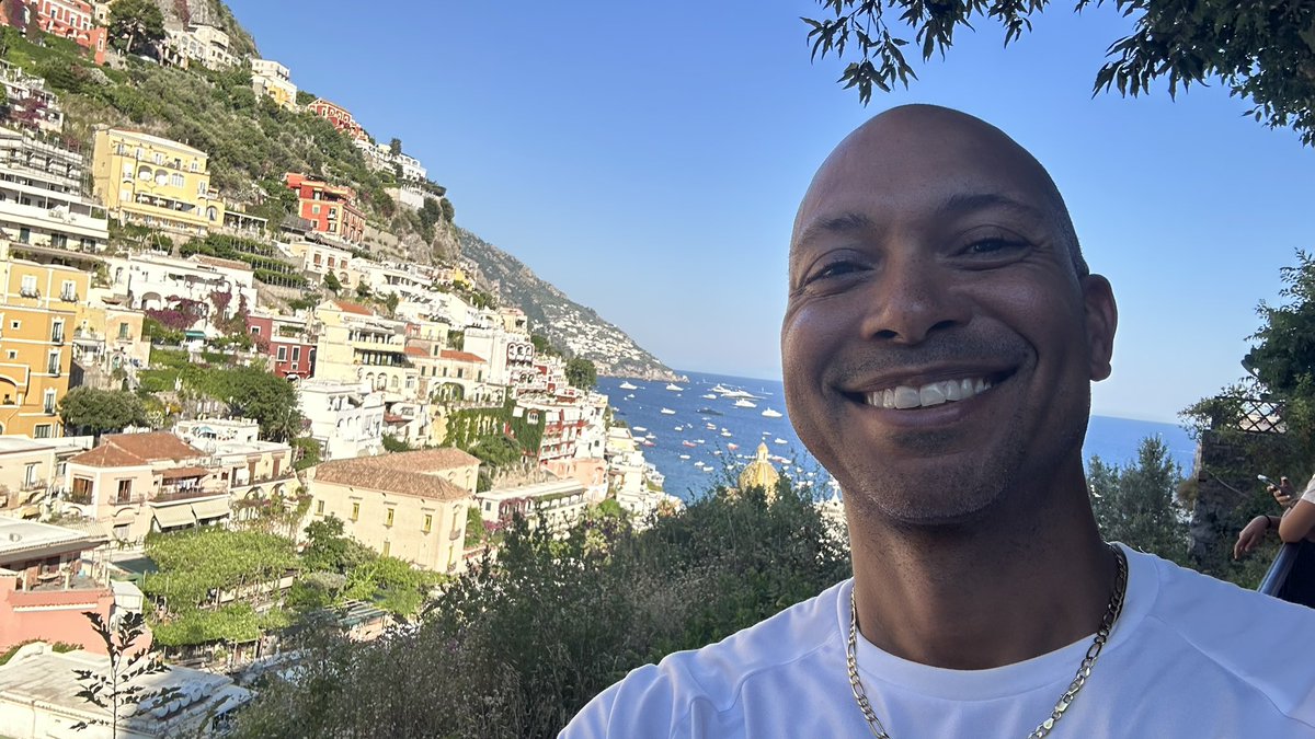 ATLRemix's tweet image. Positano is an amazing place. From all of the fantastic food that I ate to the breathtaking views, I had an absolute blast.