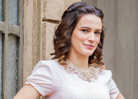 favpaes's tweet image. o fato das últimas 4 novelas da bianca bin serem do walcyr carrasco, ele é o ÚNICO autor capaz de botar ela pra trabalhar!