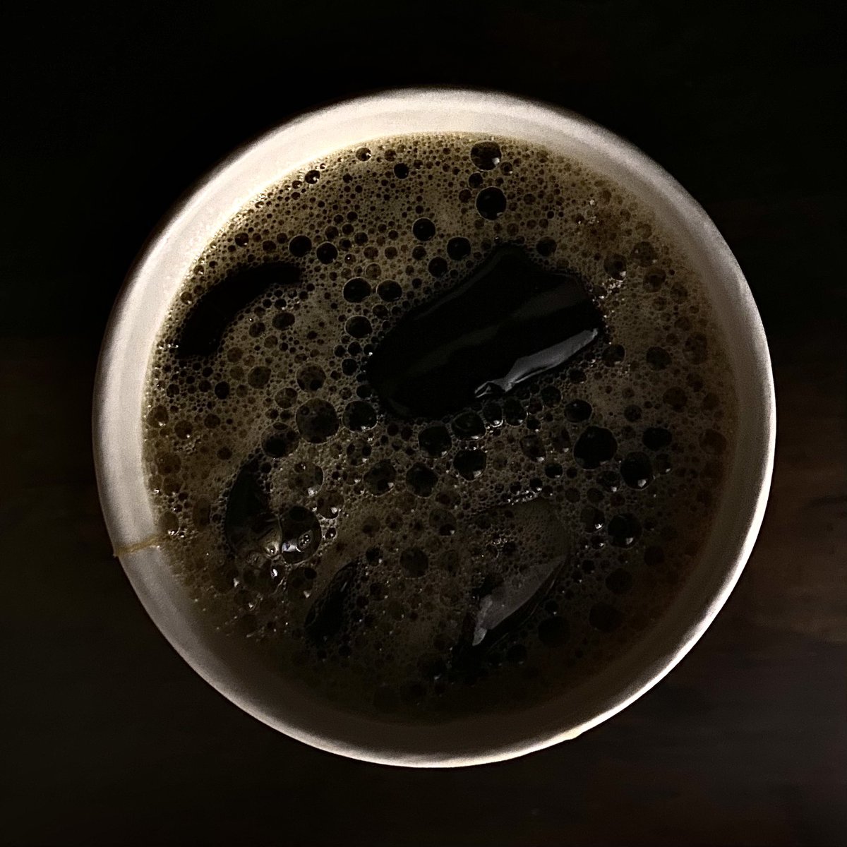 "كم واحدٍ يمناه ما تكتب : وصدره مكتبه ."—زايد ابن ذعار