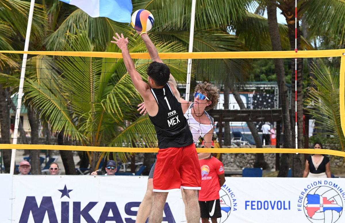 USAVBeach's tweet image. Day 2 Results from 2025 NORCECA Beach U18 World Championship Qualifier:
Both teams head to the semis tomorrow!
Grimes/Scribner defeated ๐ง๐ฒ (2-0) and ๐ฌ๐น (2-0). Next up: ๐จ๐ฆ
Mortensen/Williams defeated ๐ฉ๐ฒ (2-0) and ๐ฌ๐น (2-0). Next up: ๐ณ๐ฎ
๐ Learn more: go.usav.org/7725beachu18