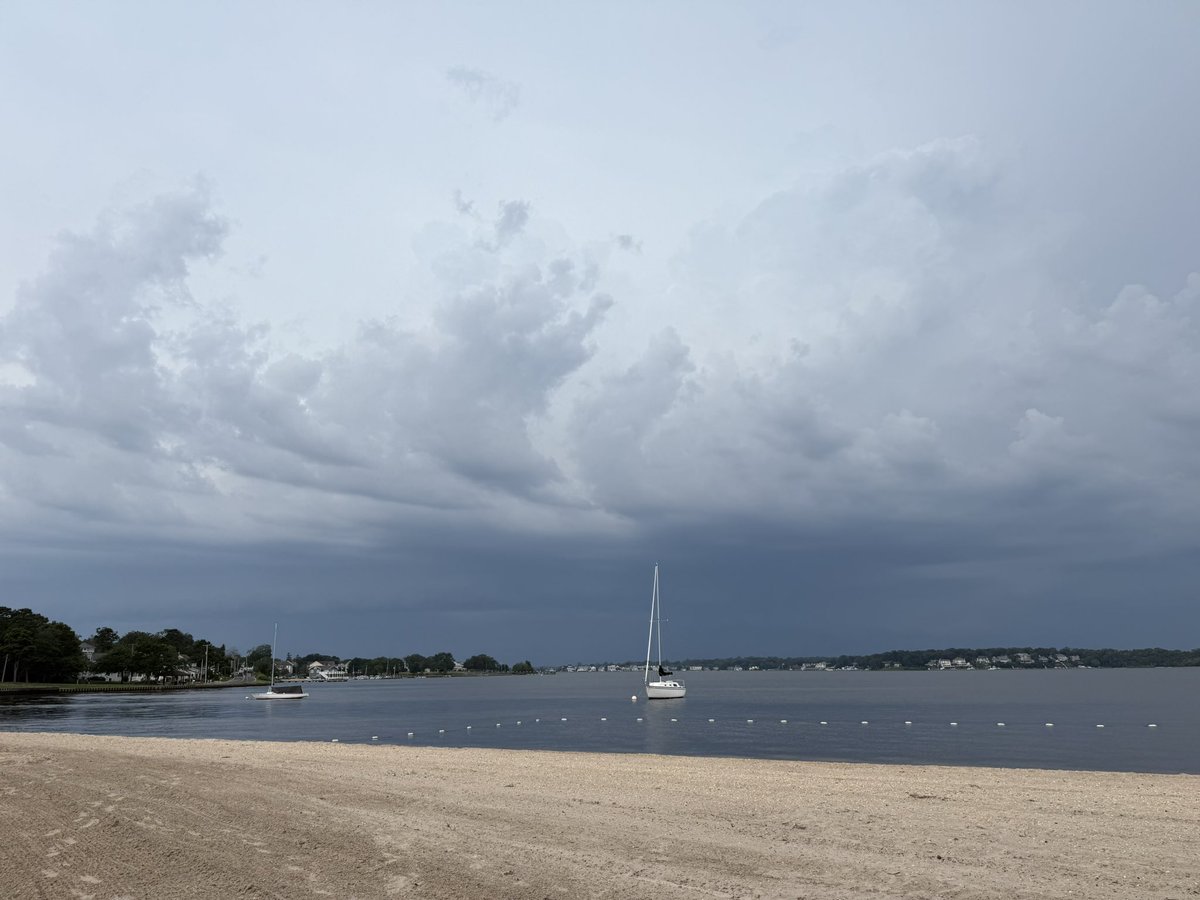EthanKerr2003's tweet image. My view of approaching severe thunderstorms from Pine Beach, NJ
