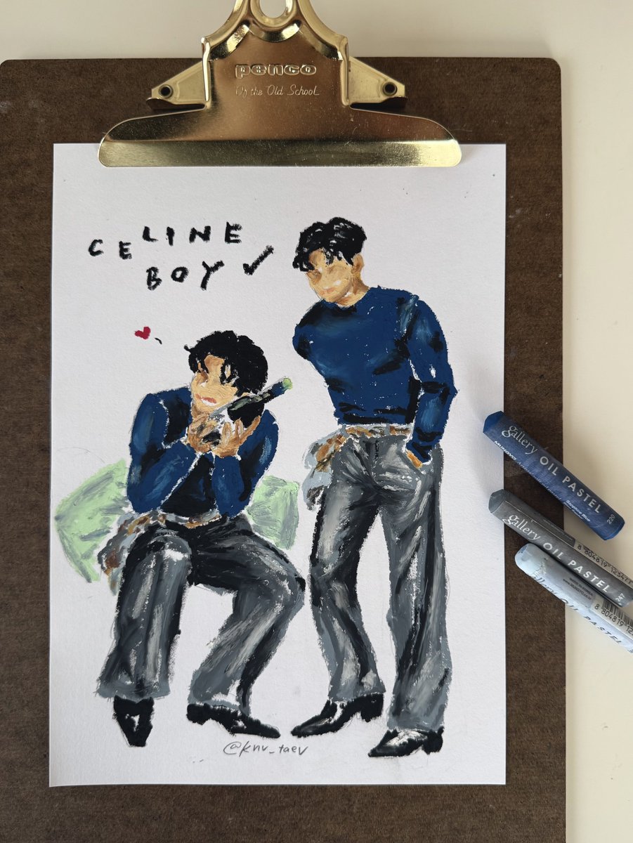 knv_taev's tweet image. CELINE BOY ✔️ 💙
#TAEHYUNGXCELINE
#TaehyungInParis 
#TAEHYUNG #V #태형 #뷔