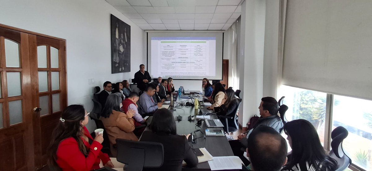 Hoy nuestra regional participó activamente, junto a entidades públicas y sector privado, en mesa de trabajo realizada en <a href="/Corpoboyaca/">Corpoboyacá</a> para dar inicio a acciones encaminadas al manejo y gestión de los RCD en la región. Primer gran taller regional será el 24 de julio. #CamacolVerde