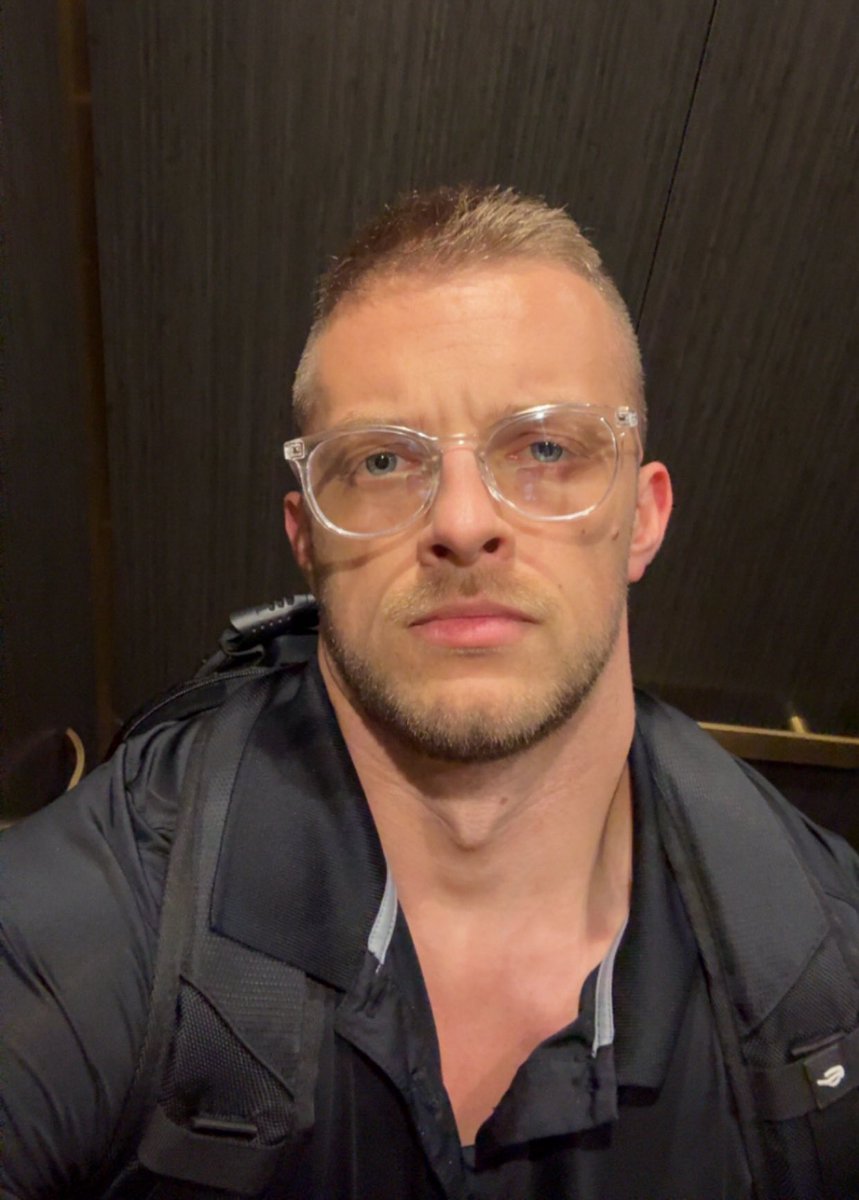 Burning the 7pm oil 🕯️