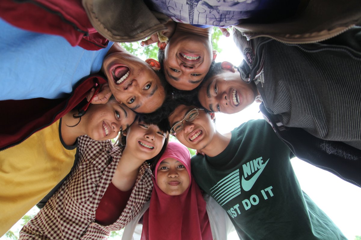 PioSmith_UN's tweet image. Today on #YouthSkillsDay, we celebrate the creativity, resilience & potential of #youngpeople across #AsiaPacific.
Equipping young people with life skills & #SexualityEducation helps them make informed choices, claim their rights, and lead with confidence.
#EmpowerYouth @UNFPA…