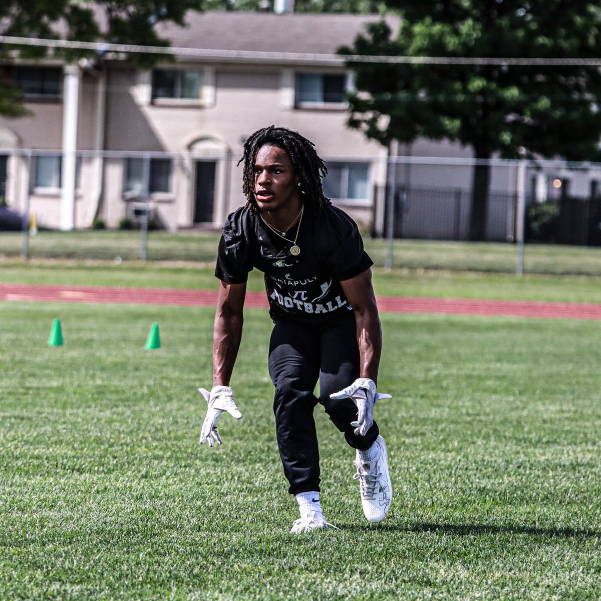 Robert Morris Football Offers Two-Way Ohio Athlete. robertmorrissportsnow.com/robert-morris-…